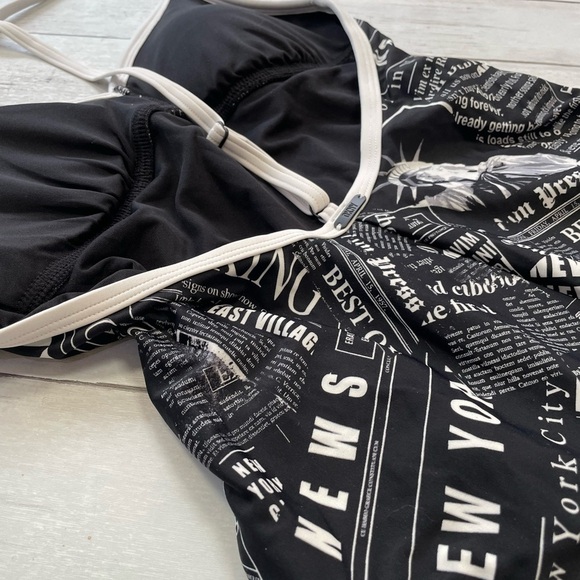DKNY BLACK WHITE Graphic T-Back One-Piece Swimsuit M - Picture 8 of 11